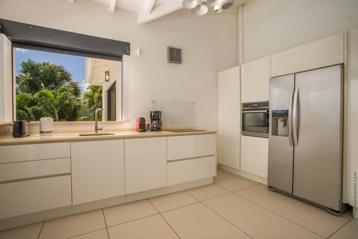 Location_Villa_Les_Trois_Ilets_Martinique_cuisine (2)